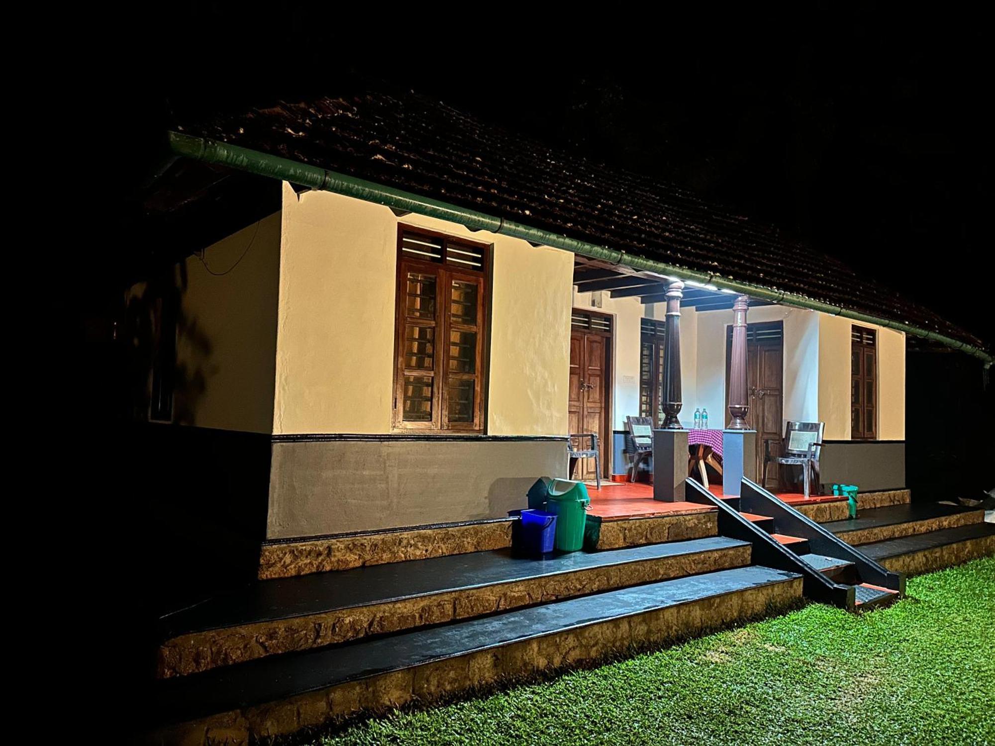 Green Mansion Anaviratty Exterior foto